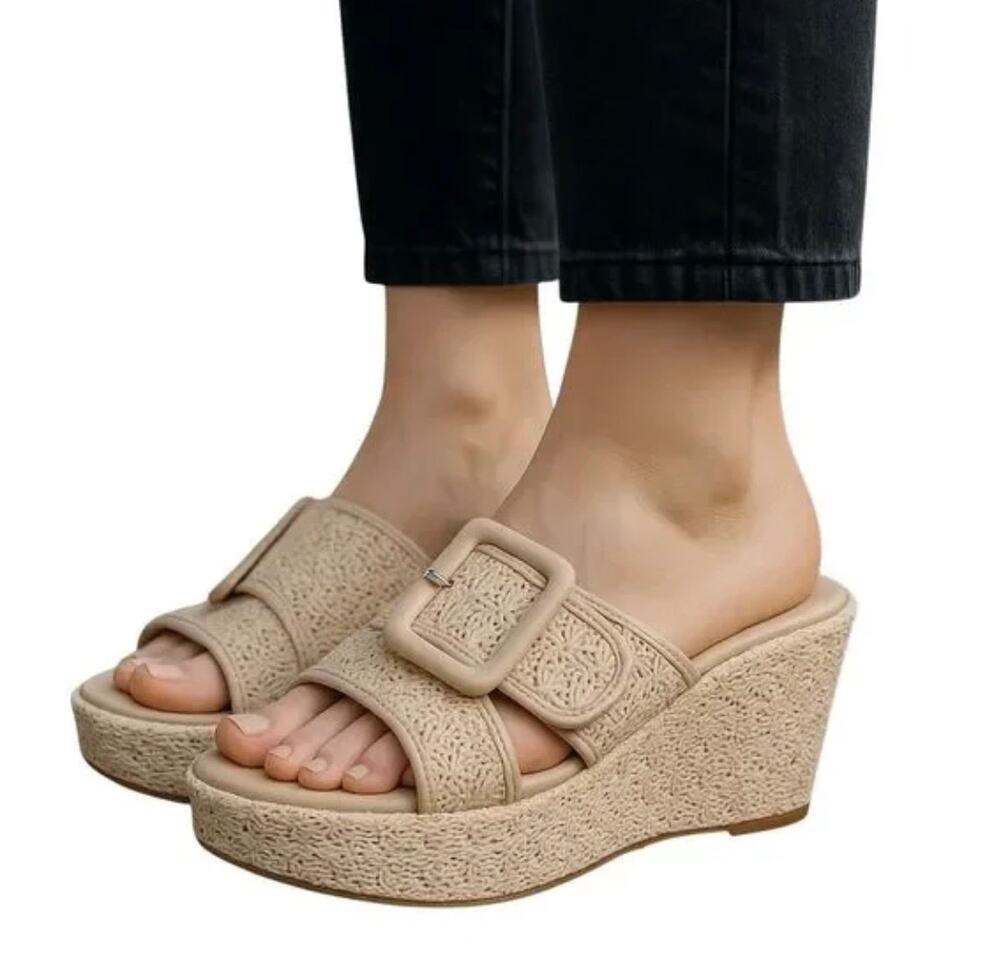 Seychelles Womens 10 Beige Slip-On Platform Faux Leather Buckle Wedge Sandals